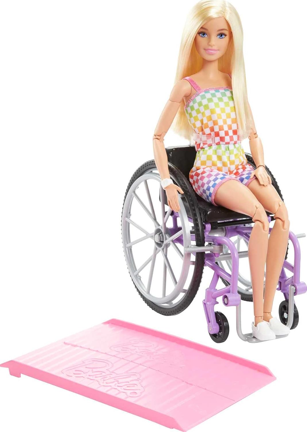 Barbie Fashionistas blonde avec fauteuil roulant, rampe et combinaison arc-en-ciel HJT13