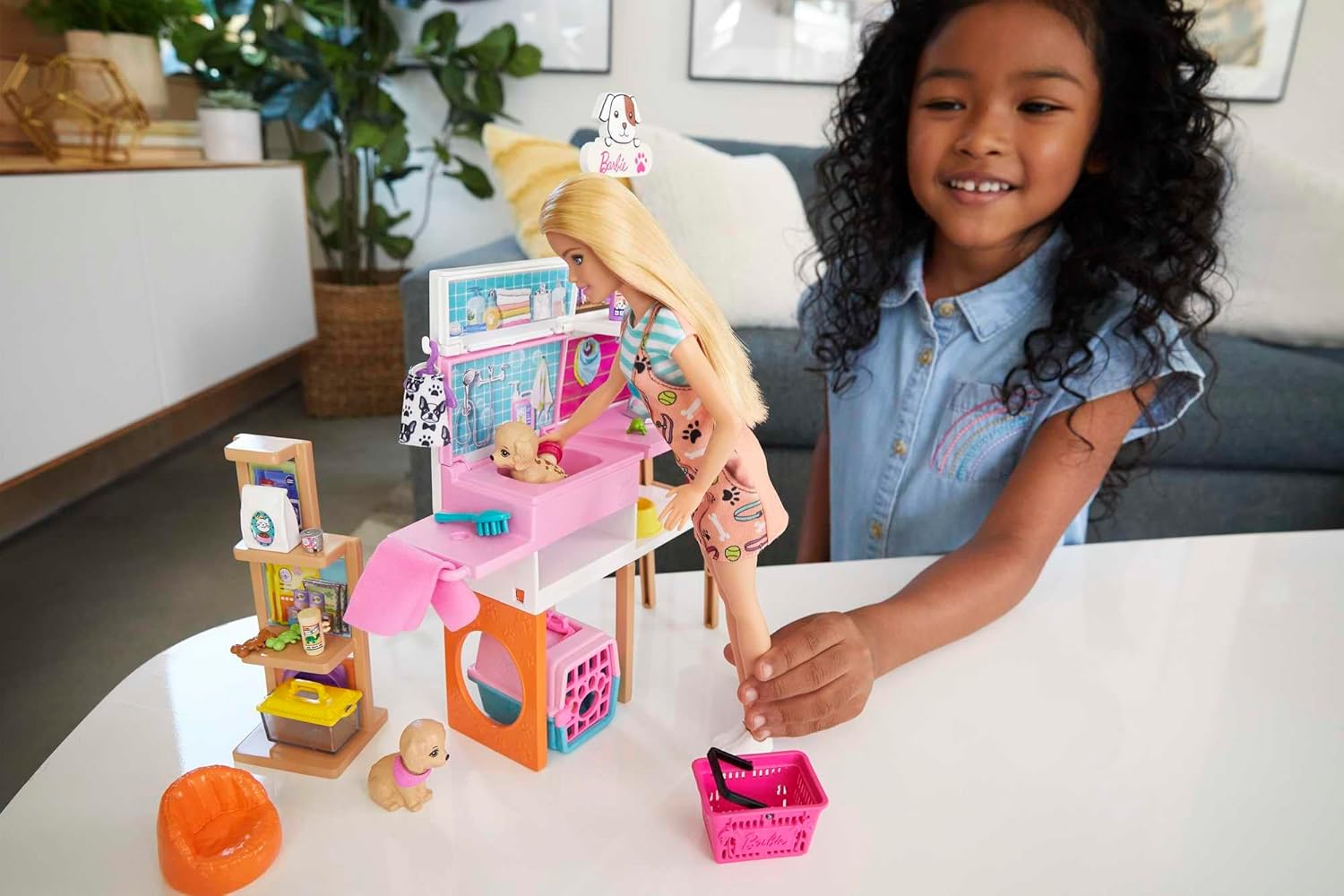 Barbie Coffret animalerie GRG90 avec 4 animaux et accessoires – Image 2