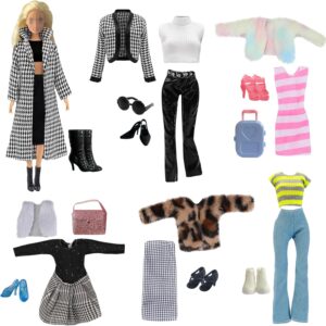 Ensemble Barbie compatible hiver avec valise, sac à main et 6 paires de chaussures
