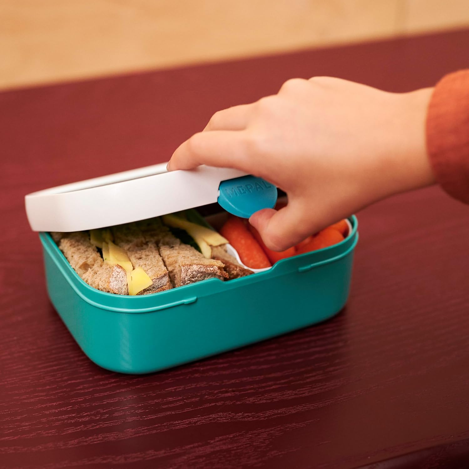 Boîte déjeuner Barbie 750 avec bento et fourchette – Image 6