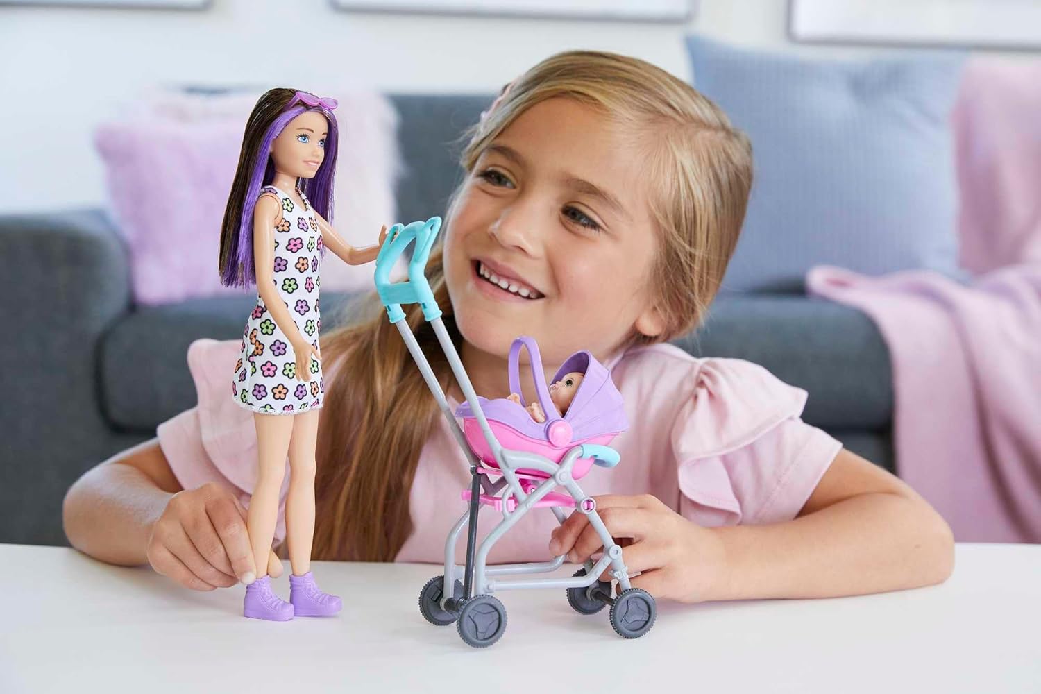 Barbie Skipper coffret baby-sitter avec poussette, bébé et 5 accessoires – Image 2