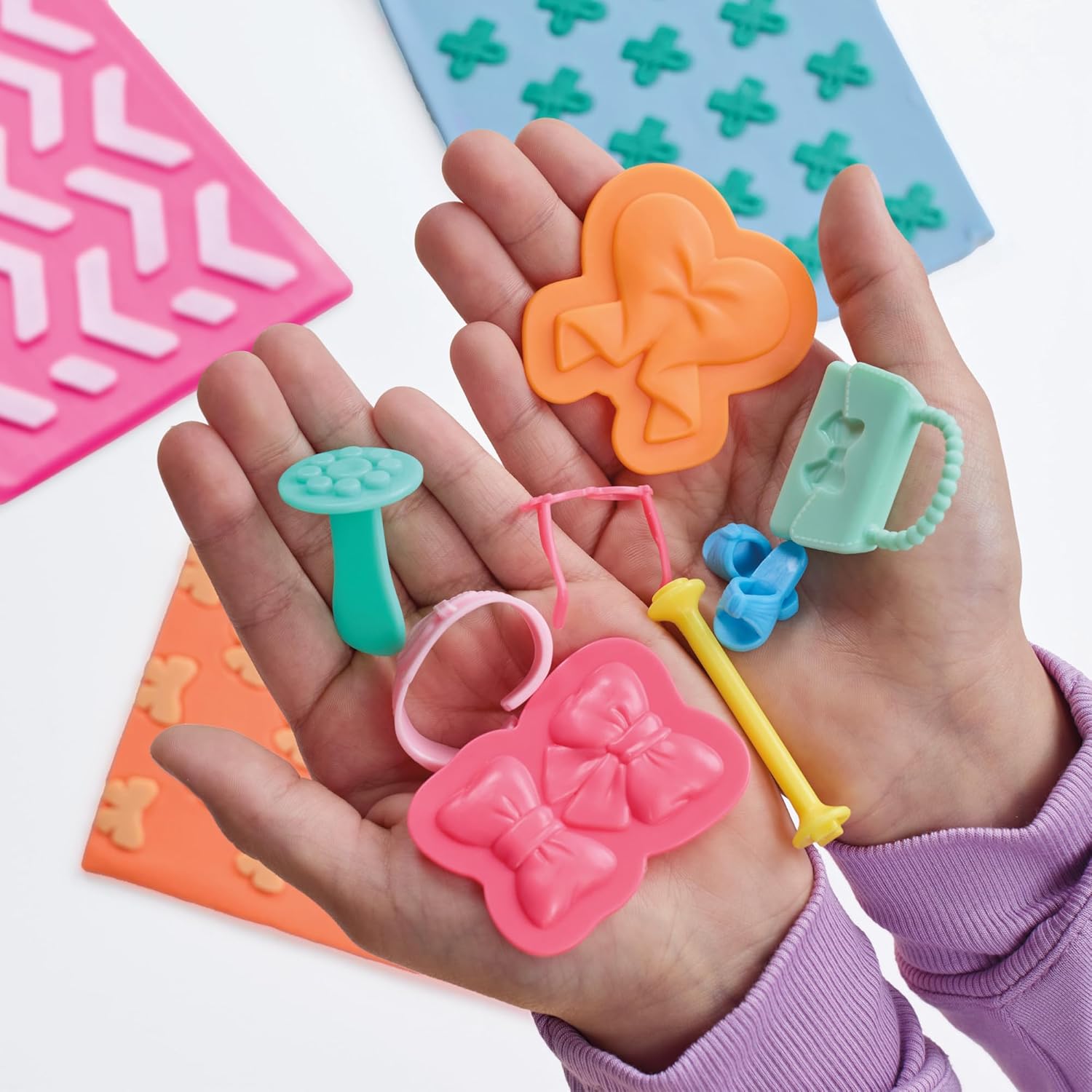 Recharge Barbie Play-Doh perles et nœuds, pack d'accessoires – Image 7