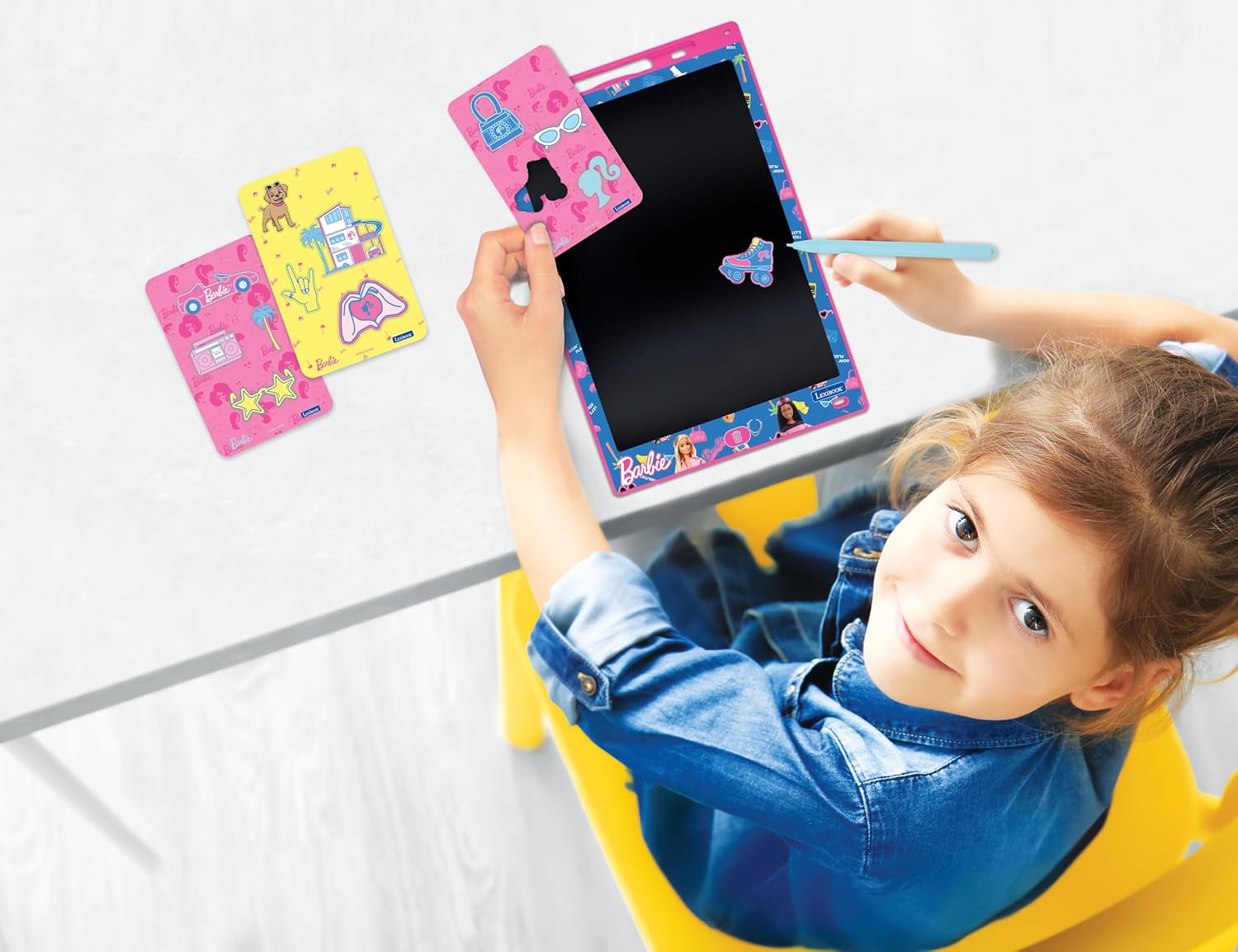 Ardoise magique Barbie Lexibook avec écran 28 cm, 1 stylet et 6 pochoirs – Image 3